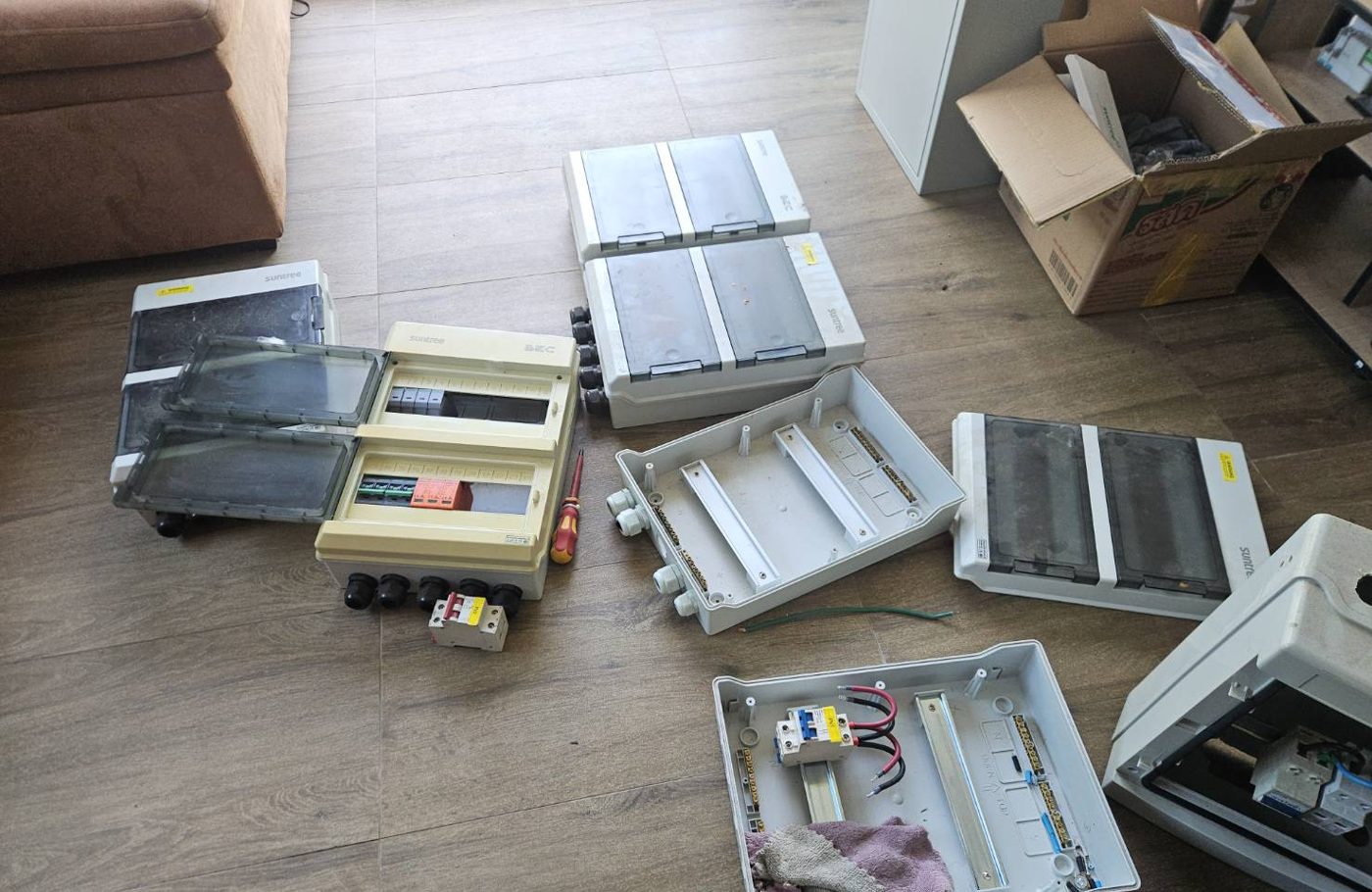 Combiner and distribution boxes