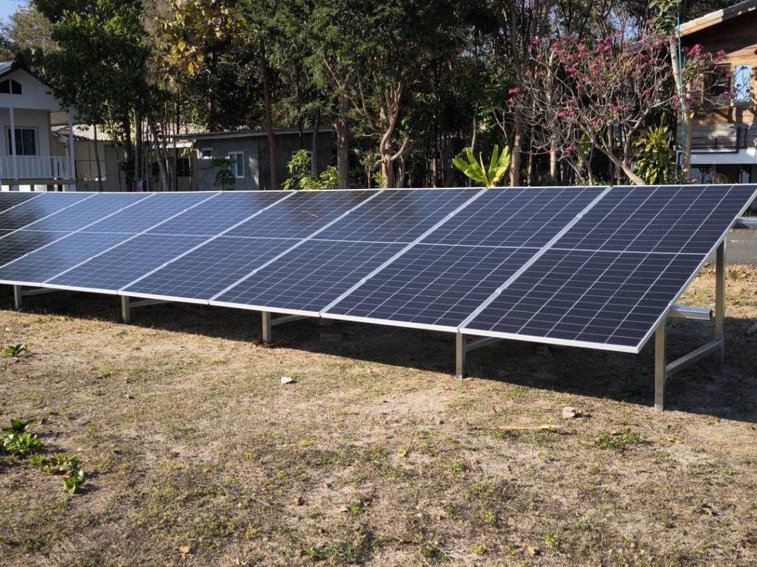 Ground-mounted array