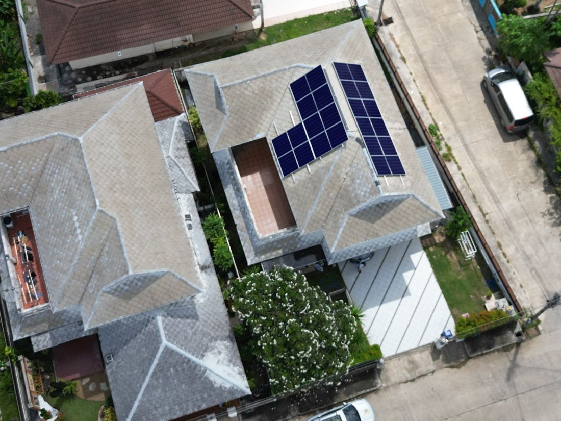 The array from above: two groups on a tiled hip roof