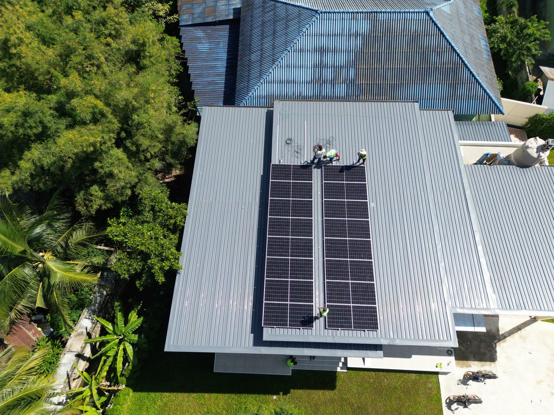 The array from above: two columns on a metal-sheet roof